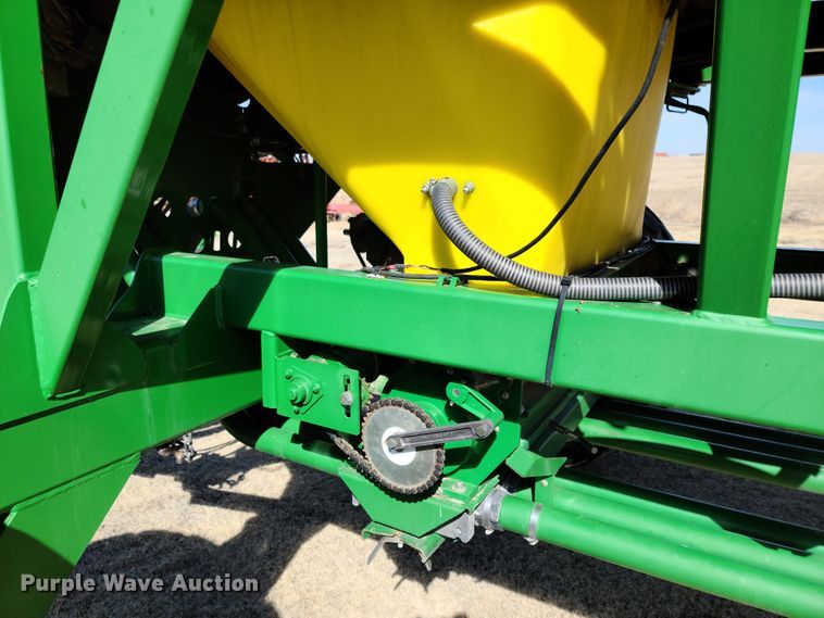 image for item DE2441 2002 John Deere 1860 air seeder