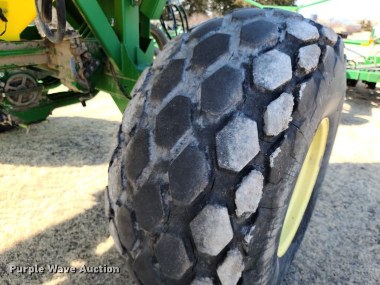 image for item DE2441 2002 John Deere 1860 air seeder