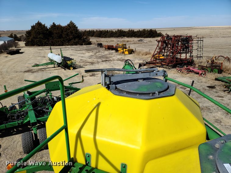 image for item DE2441 2002 John Deere 1860 air seeder