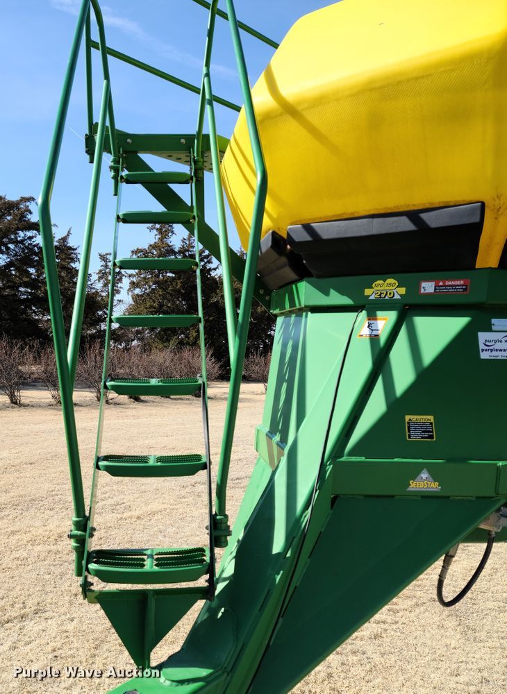 image for item DE2441 2002 John Deere 1860 air seeder