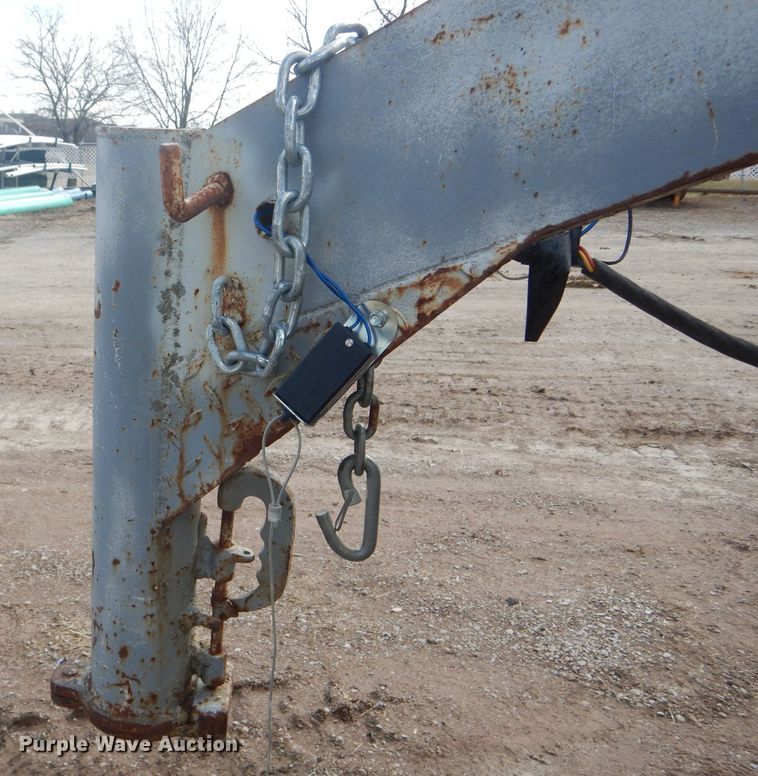 image for item DF3003 1974 livestock trailer