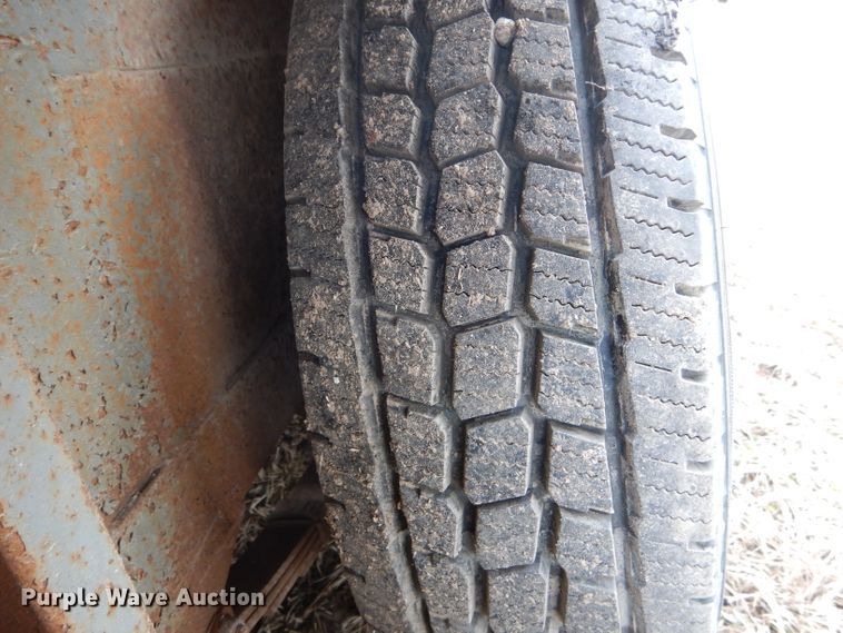 image for item DF3003 1974 livestock trailer