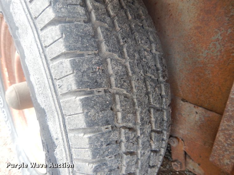 image for item DF3003 1974 livestock trailer