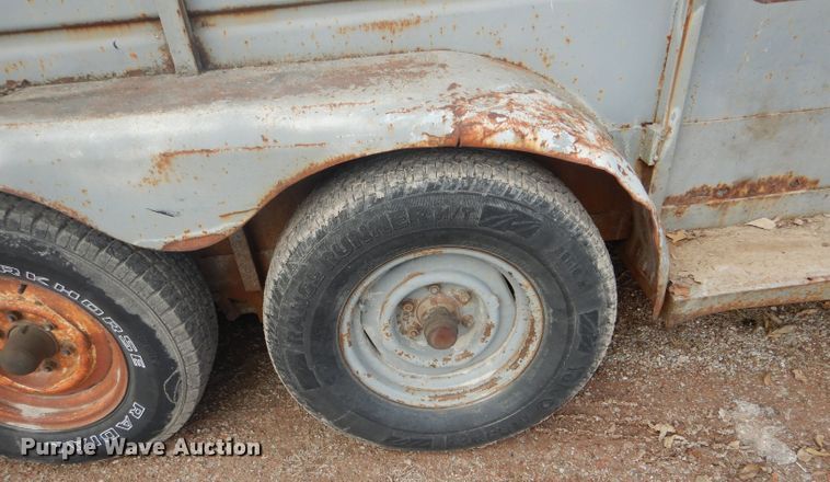 image for item DF3003 1974 livestock trailer