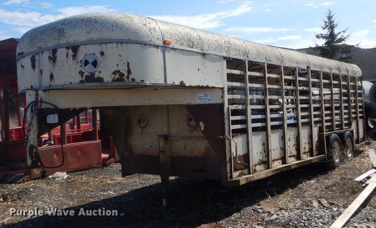 image for item DF3005 1978 Melodyline livestock trailer