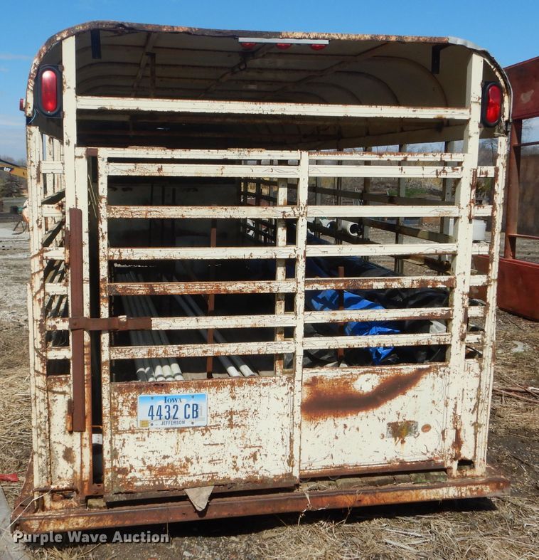 image for item DF3005 1978 Melodyline livestock trailer