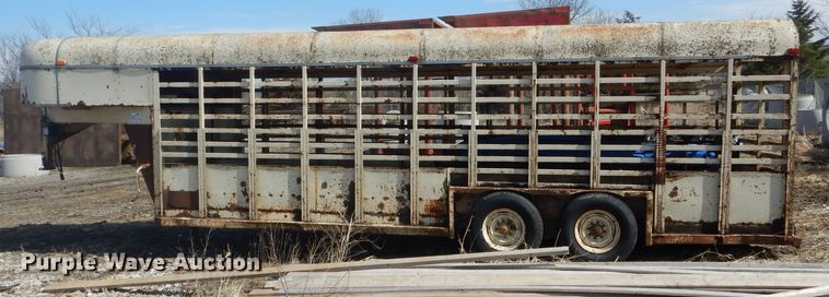 image for item DF3005 1978 Melodyline livestock trailer