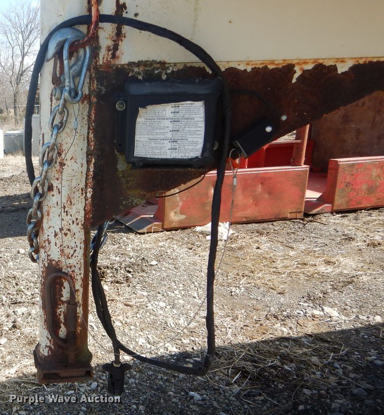 image for item DF3005 1978 Melodyline livestock trailer