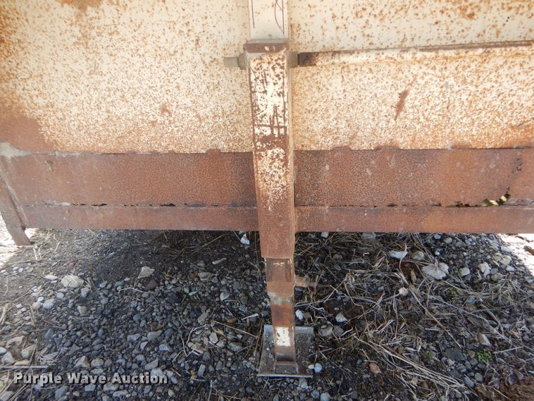 image for item DF3005 1978 Melodyline livestock trailer