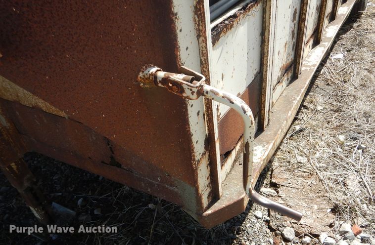 image for item DF3005 1978 Melodyline livestock trailer