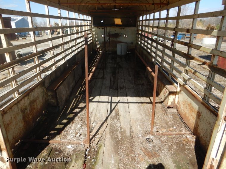 image for item DF3005 1978 Melodyline livestock trailer