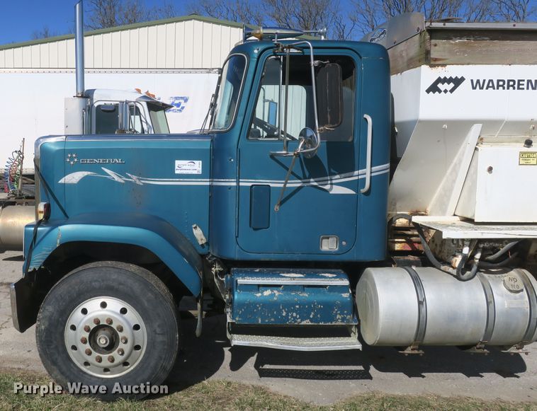 image for item DF5093 1980 GMC General applicator truck