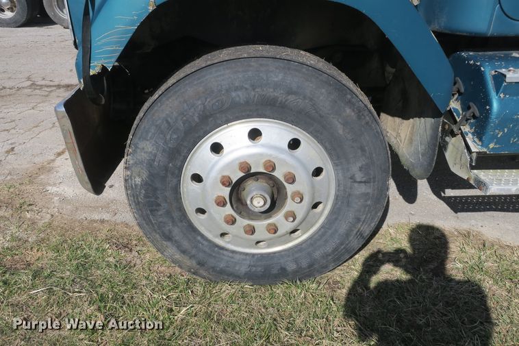 image for item DF5093 1980 GMC General applicator truck