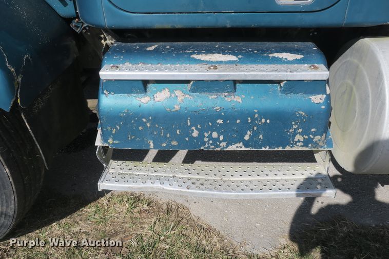 image for item DF5093 1980 GMC General applicator truck