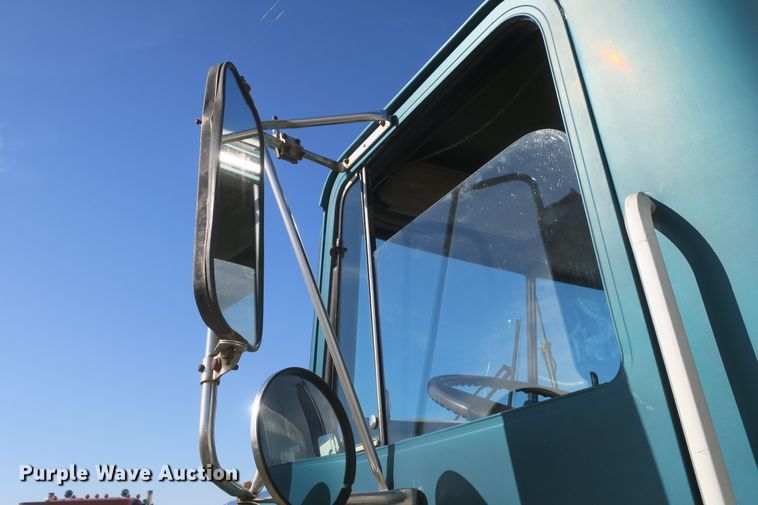 image for item DF5093 1980 GMC General applicator truck