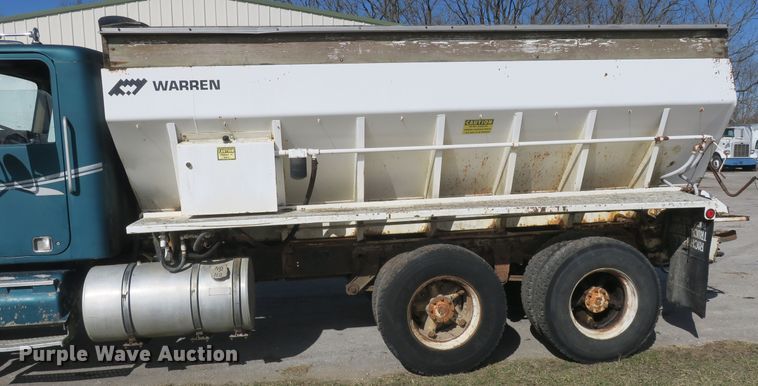 image for item DF5093 1980 GMC General applicator truck