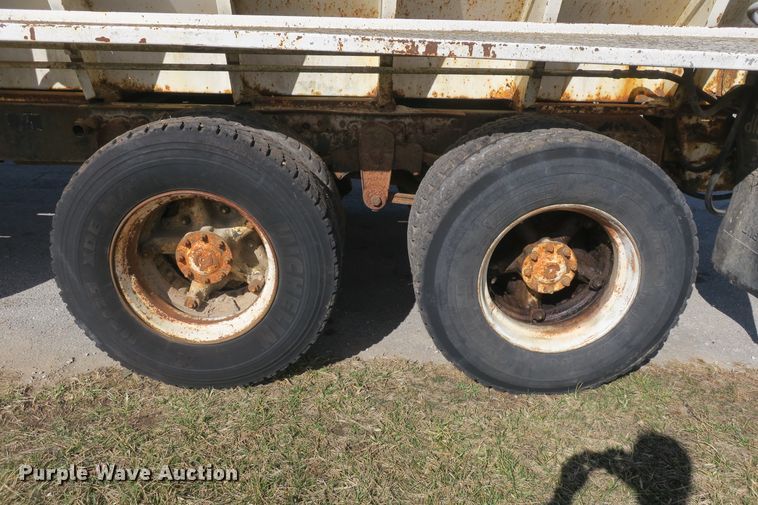 image for item DF5093 1980 GMC General applicator truck