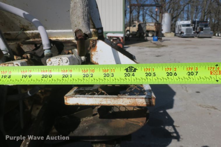 image for item DF5093 1980 GMC General applicator truck