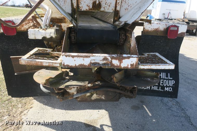 image for item DF5093 1980 GMC General applicator truck