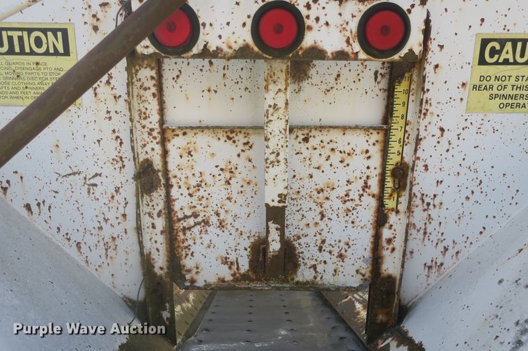 image for item DF5093 1980 GMC General applicator truck