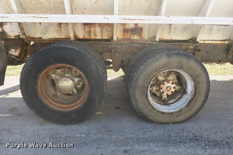 image for item DF5093 1980 GMC General applicator truck