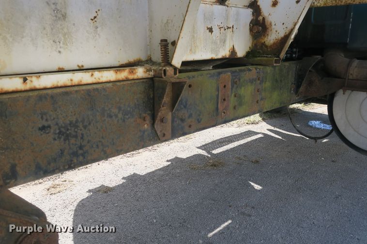 image for item DF5093 1980 GMC General applicator truck