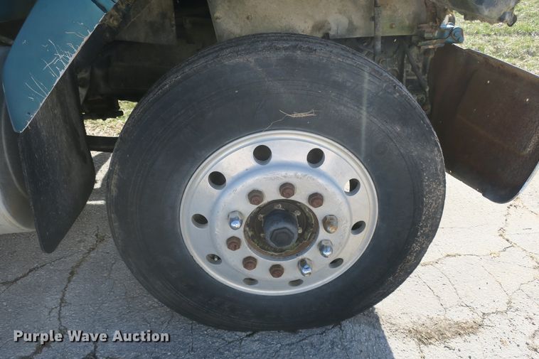 image for item DF5093 1980 GMC General applicator truck