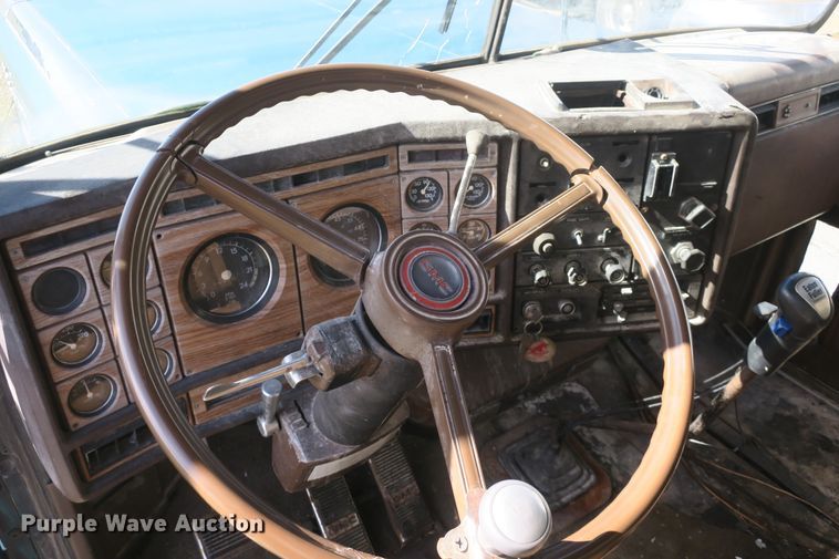 image for item DF5093 1980 GMC General applicator truck