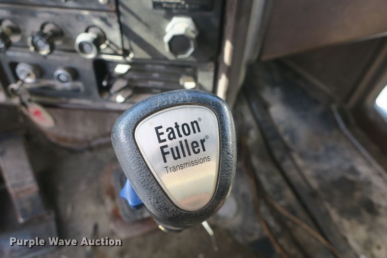 image for item DF5093 1980 GMC General applicator truck