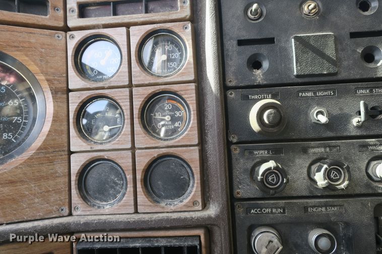 image for item DF5093 1980 GMC General applicator truck