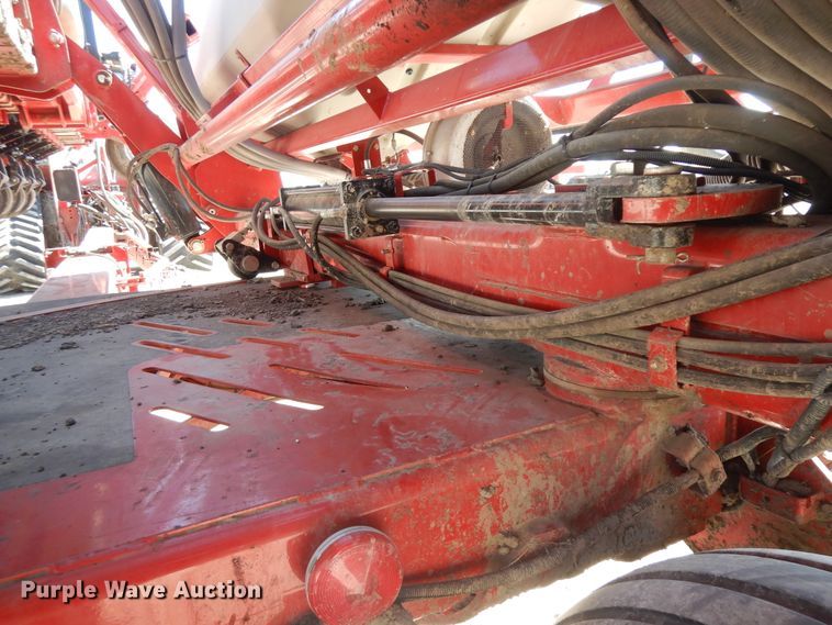 image for item DF6662 2014 Case IH 1245 split row planter