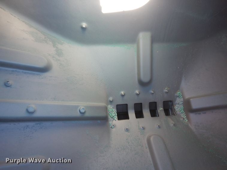 image for item DF6662 2014 Case IH 1245 split row planter