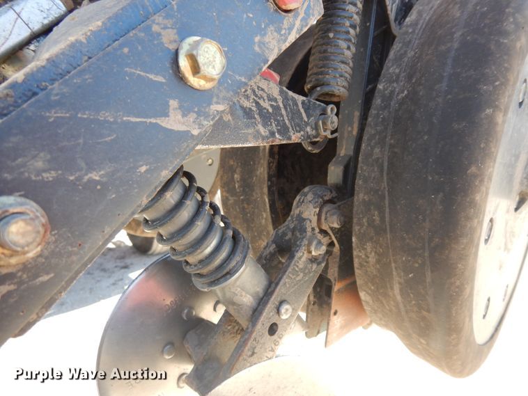 image for item DF6662 2014 Case IH 1245 split row planter