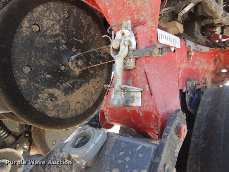 image for item DF6662 2014 Case IH 1245 split row planter