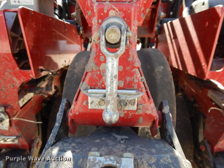 image for item DF6662 2014 Case IH 1245 split row planter