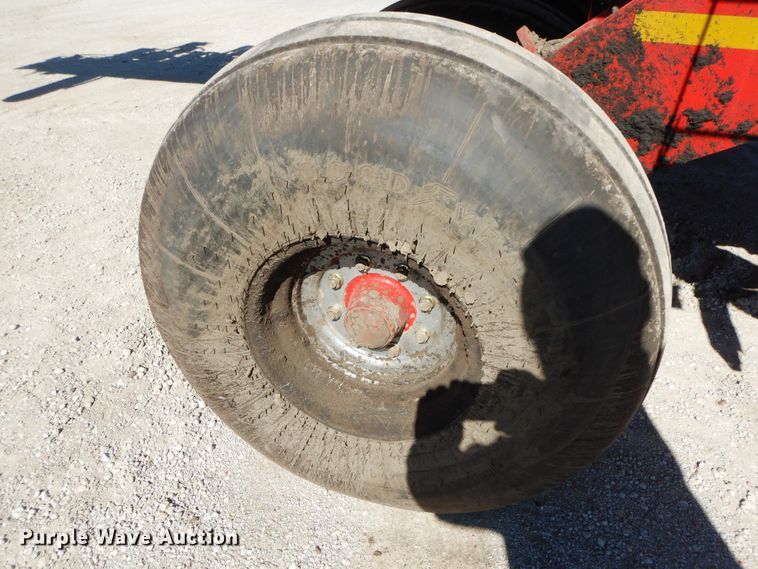 image for item DF6662 2014 Case IH 1245 split row planter