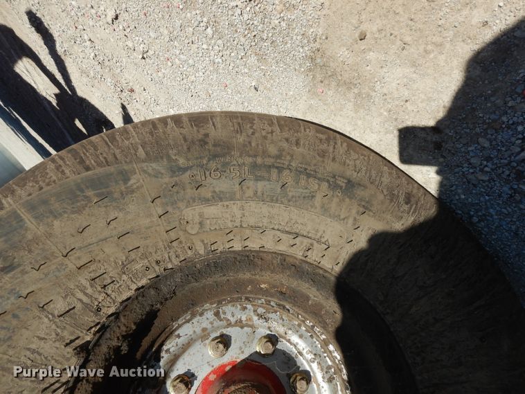 image for item DF6662 2014 Case IH 1245 split row planter