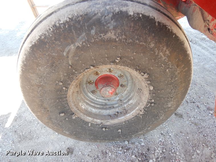 image for item DF6662 2014 Case IH 1245 split row planter