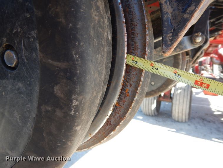 image for item DF6662 2014 Case IH 1245 split row planter