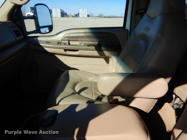 image for item DF7376 1999 Ford F450 Super Duty XLT Crew Cab flatbed truck