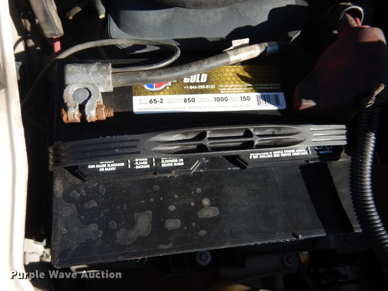 image for item DF7376 1999 Ford F450 Super Duty XLT Crew Cab flatbed truck