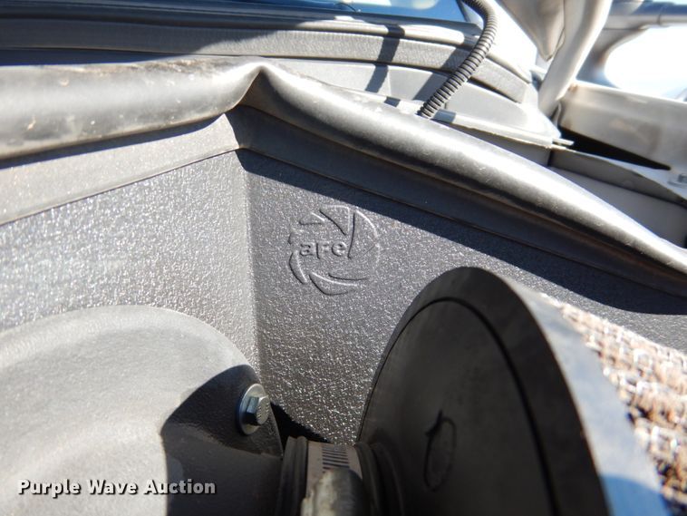 image for item DF7376 1999 Ford F450 Super Duty XLT Crew Cab flatbed truck