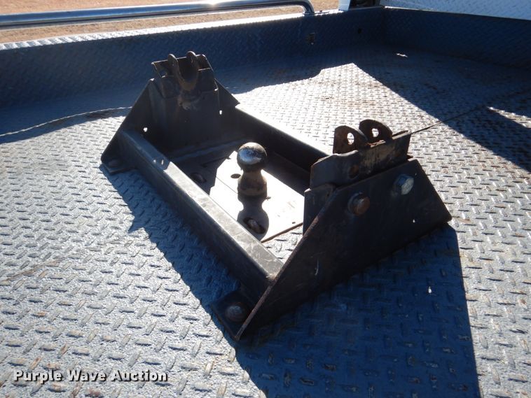 image for item DF7376 1999 Ford F450 Super Duty XLT Crew Cab flatbed truck