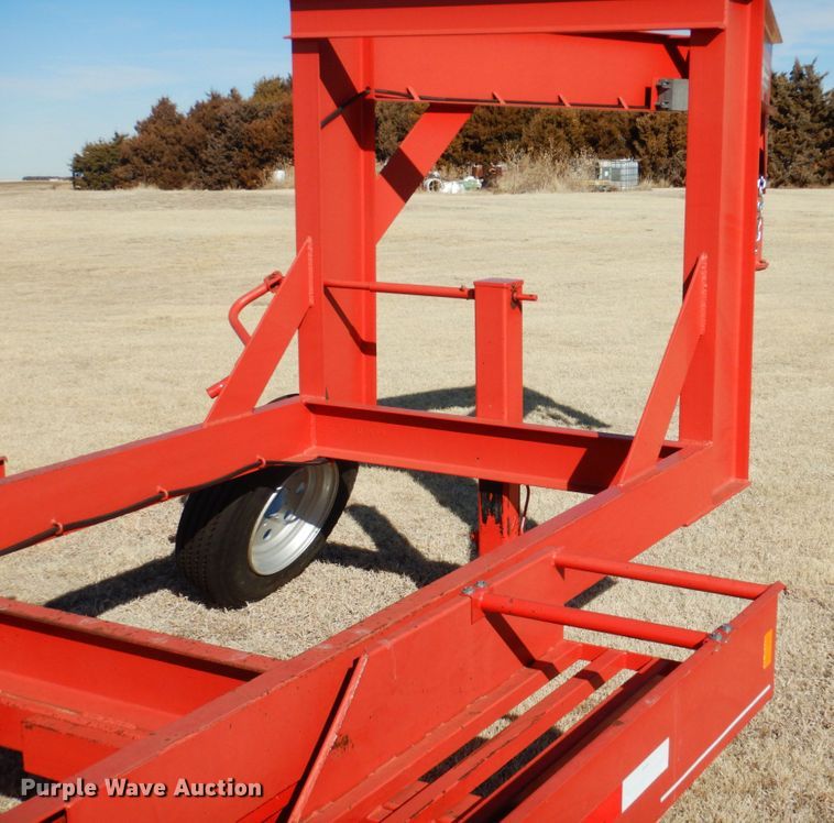 image for item DF7378 2012 Donahue EXG-180 windrower trailer