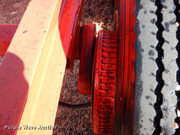 image for item DF7378 2012 Donahue EXG-180 windrower trailer