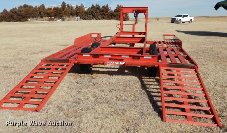 image for item DF7378 2012 Donahue EXG-180 windrower trailer