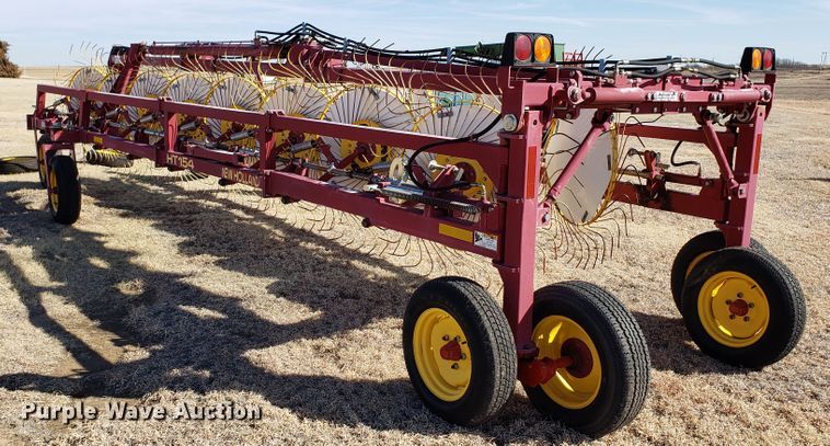 image for item DF7380 New Holland HT154 hay rake
