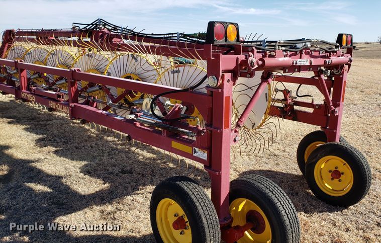 image for item DF7380 New Holland HT154 hay rake