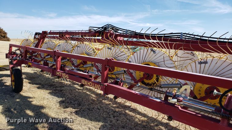 image for item DF7380 New Holland HT154 hay rake