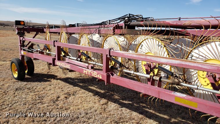 image for item DF7380 New Holland HT154 hay rake